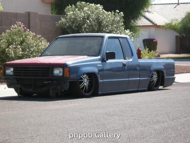 Cool trucks form around the net.